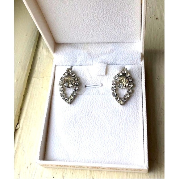 Vintage 80s Rhinestone Teardrop Earrings Posts - Picture 5 of 8